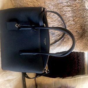 Kate Spade pebble leather triple compartment crossbody. Great condition